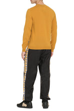Load image into Gallery viewer, Long sleeve crew-neck sweater

