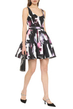 Load image into Gallery viewer, Printed mini dress
