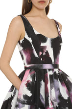 Load image into Gallery viewer, Printed mini dress
