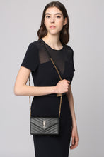 Load image into Gallery viewer, Envelope leather wallet on chain
