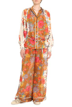 Load image into Gallery viewer, Ginger Relaxed flowers printed silk blouse
