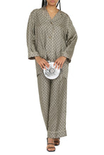 Load image into Gallery viewer, Printed silk shirt
