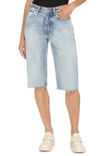 Load image into Gallery viewer, Bermuda jeans
