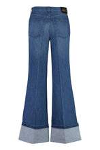 Load image into Gallery viewer, Wide-leg jeans
