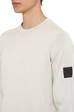 Load image into Gallery viewer, Long sleeve crew-neck sweater
