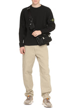 Load image into Gallery viewer, Patch detail crew-neck sweatshirt
