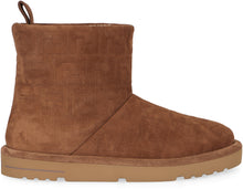 Load image into Gallery viewer, Suede ankle boots
