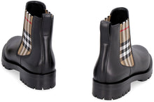 Load image into Gallery viewer, Leather Chelsea boots
