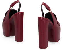 Load image into Gallery viewer, Leather slingback pumps
