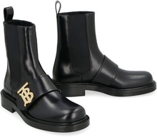 Load image into Gallery viewer, Leather Chelsea boots

