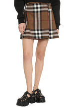 Load image into Gallery viewer, Check pattern wool skirt
