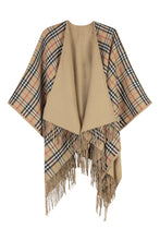 Load image into Gallery viewer, Wool cape
