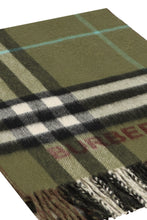 Load image into Gallery viewer, Checked cashmere scarf
