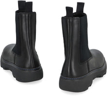 Load image into Gallery viewer, Leather Chelsea boots
