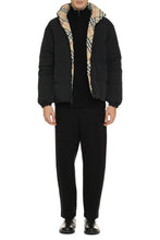 Load image into Gallery viewer, Reversible down jacket
