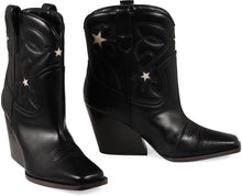 Load image into Gallery viewer, Western-style boots
