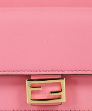 Load image into Gallery viewer, Baguette leather card holder

