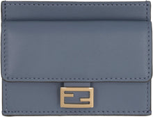 Load image into Gallery viewer, Baguette leather card holder

