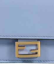 Load image into Gallery viewer, Baguette leather card holder
