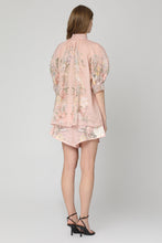 Load image into Gallery viewer, Waverly Floral blouse
