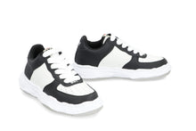 Load image into Gallery viewer, Wayne leather low-top sneakers
