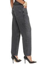Load image into Gallery viewer, Criss Cross jeans
