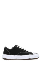 Load image into Gallery viewer, Peterson canvas low-top sneakers
