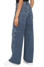Load image into Gallery viewer, Magda carpenter jeans
