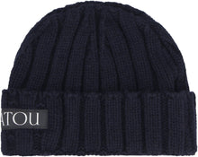 Load image into Gallery viewer, Cable knit beanie
