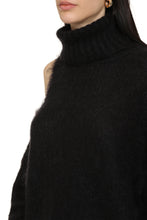 Load image into Gallery viewer, Long sleeve turtleneck
