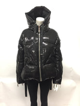 Load image into Gallery viewer, Khris hooded oversize down jacket
