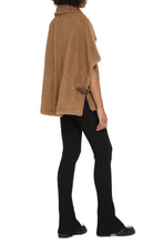 Load image into Gallery viewer, Agi faux fur cape-coat
