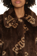 Load image into Gallery viewer, Faux fur coat
