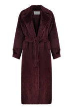 Load image into Gallery viewer, Long coat in alpaca and wool
