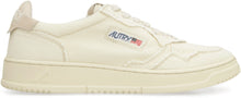 Load image into Gallery viewer, Medalist low-top sneakers
