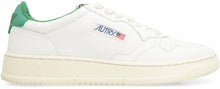 Load image into Gallery viewer, Medalist low-top sneakers
