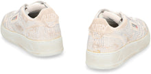 Load image into Gallery viewer, Sneakers low-top Medalist
