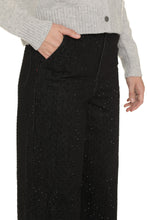 Load image into Gallery viewer, Wide-leg jeans
