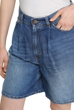 Load image into Gallery viewer, Baiardo denim shorts
