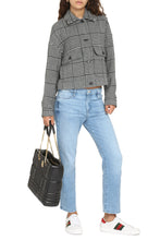 Load image into Gallery viewer, Batun virgin wool jacket
