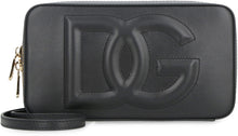 Load image into Gallery viewer, DG Logo leather camera bag
