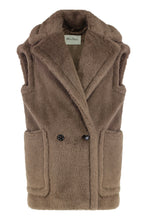 Load image into Gallery viewer, Teddy vest made of alpaca and wool
