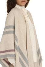 Load image into Gallery viewer, Cavallo wool poncho
