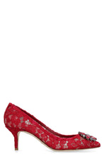 Load image into Gallery viewer, Bellucci lace pump
