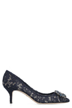 Load image into Gallery viewer, Bellucci lace pump
