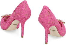 Load image into Gallery viewer, Bellucci lace pump
