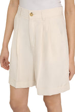 Load image into Gallery viewer, Linen blend shorts
