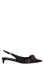 Load image into Gallery viewer, Satin slingback pumps
