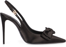 Load image into Gallery viewer, Satin slingback pumps
