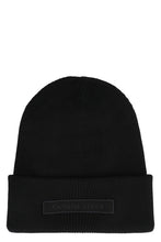 Load image into Gallery viewer, Ribbed knit beanie
